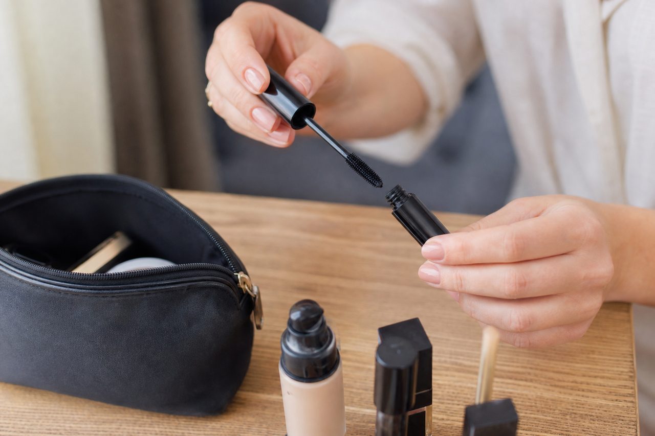 Le mascara en tube est-il plus pratique ?