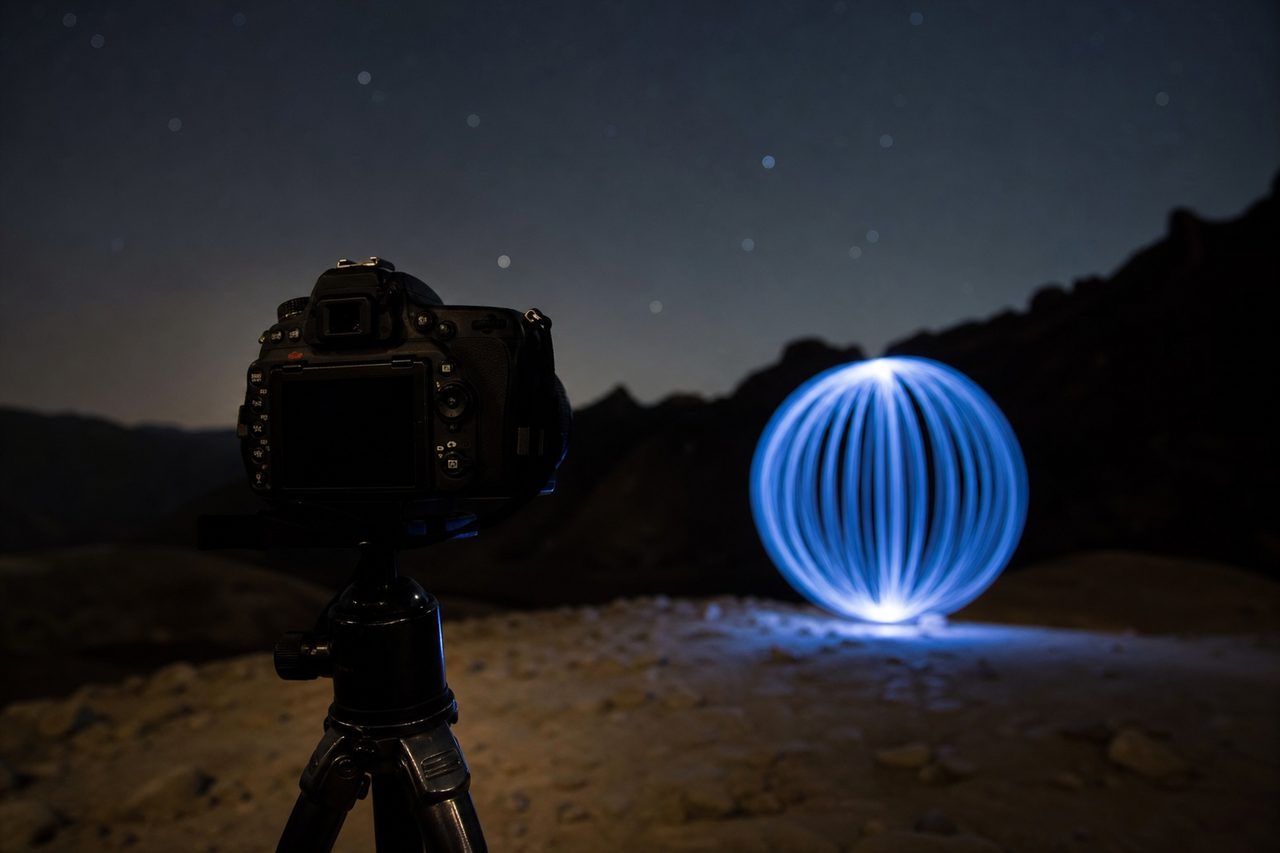Les bases du light painting pour des photos nocturnes originales