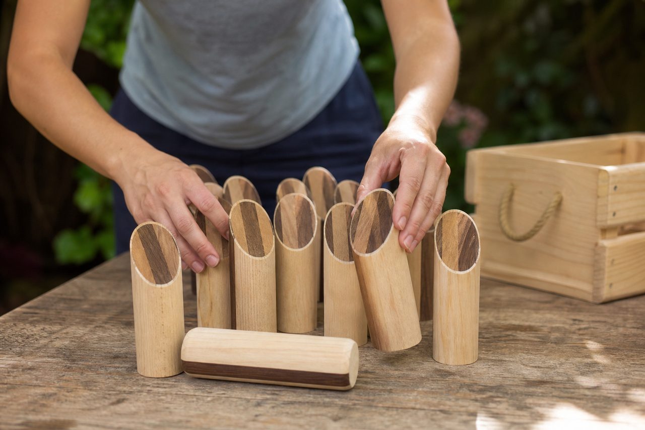 Mölkky et personnalisation du set : un jeu unique grâce à des boules et quilles personnalisées